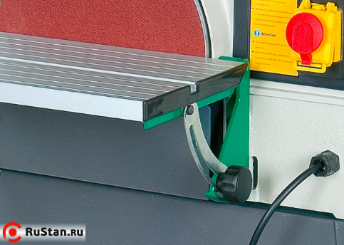 Хорошая устойчивость рабочего стола станка BTS 250 обеспечивается надежной двойной опорой фото №3 Holzstar BTS 250 фото №3